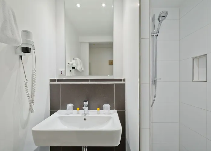 Muenchen-olympiapark Hotell 3*