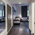 Hotel München-olympiapark 3*